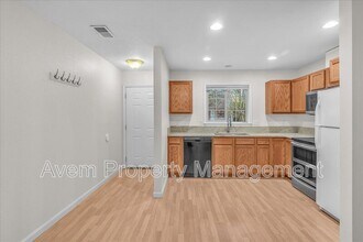 55 NE Cook St in Portland, OR - Building Photo - Building Photo