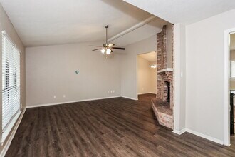 456 Matterhorn St in Cedar Hill, TX - Foto de edificio - Building Photo