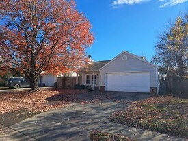 3237 W Woodfield Way in Fayetteville, AR - Building Photo