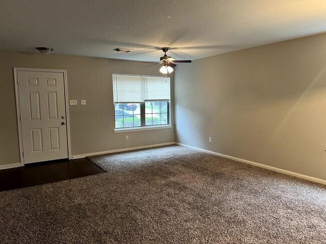 6519 Mildenhall Ct in Houston, TX - Building Photo - Building Photo