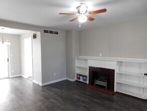2925 E Pawnee St in Wichita, KS - Building Photo - Building Photo