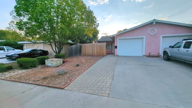 10402 S White Rock Rd