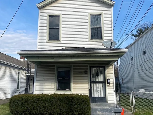 property at 2539 Bank St