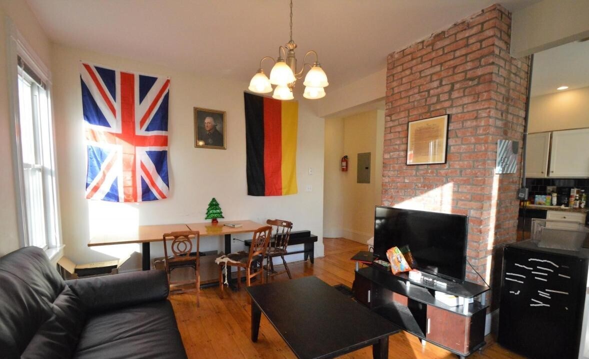 30 Circuit St, Unit 3 in Boston, MA - Building Photo