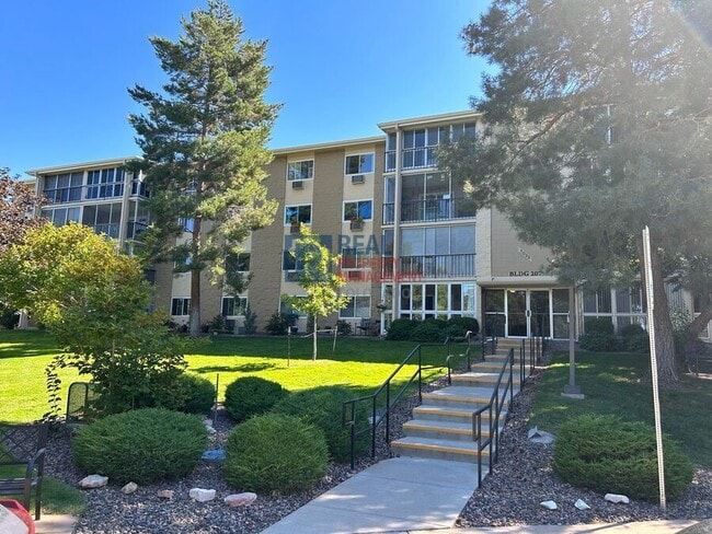 property at 3022 S Wheeling Way