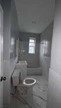 930-Berkeley Manor, LLC in Bayonne, NJ - Building Photo - Building Photo