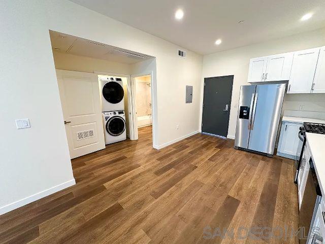 1041 N Cummings St in Los Angeles, CA - Building Photo - Building Photo