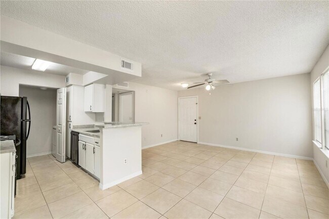 1043 S Hiawassee Rd, Unit 3117 in Orlando, FL - Building Photo - Building Photo