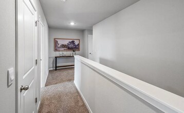 2569 SE Hawkins Ave in West Des Moines, IA - Building Photo - Building Photo