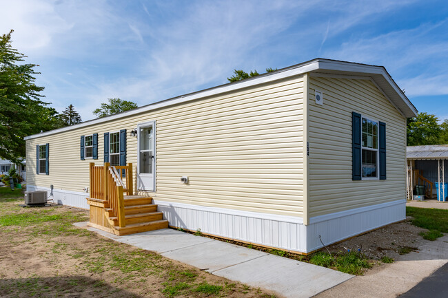 Windmill Estates in Holland, MI - Building Photo - Building Photo