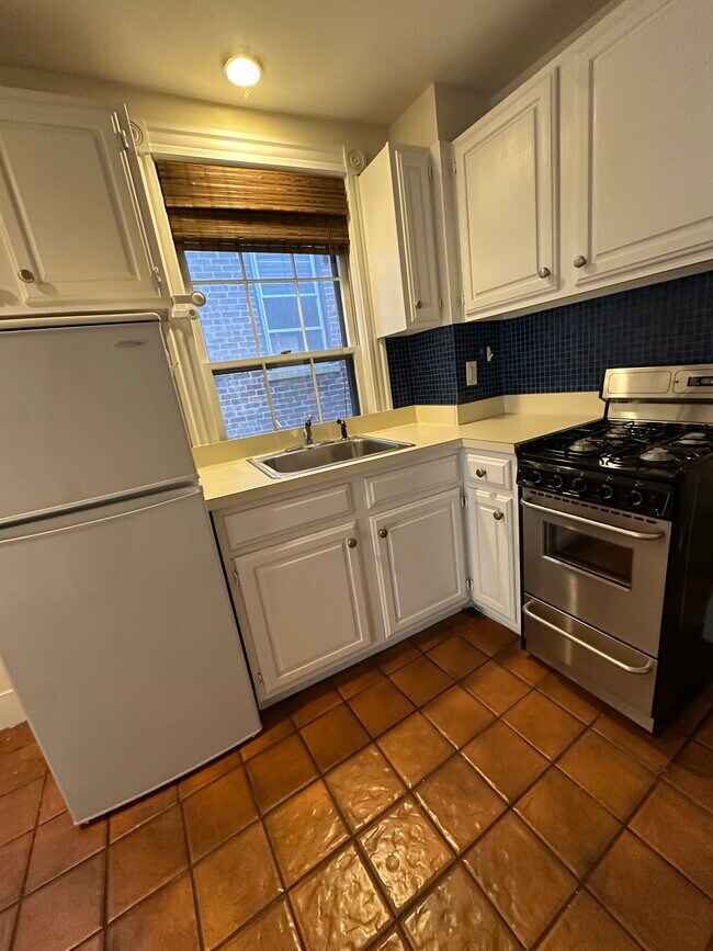 80 West Cedar St, Unit 3 in Boston, MA - Building Photo - Building Photo