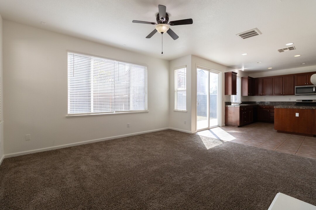 3760 Helen Perry Rd in Ceres, CA - Building Photo