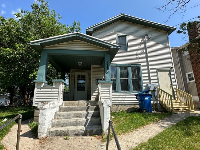 property at 116 W Biddle St