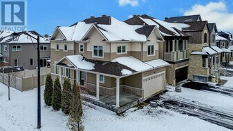 115 Discovery Cres in Ottawa, ON - Building Photo