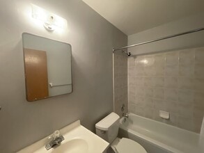 7 Vimy Crescent in Sarnia, ON - Building Photo - Building Photo