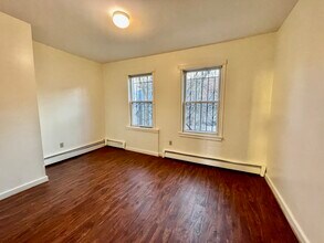 1572 Tremont St, Unit 2 in Boston, MA - Building Photo - Building Photo