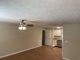 11451 McFarland Ln in Carbondale, IL - Building Photo