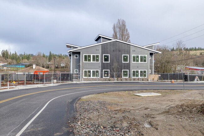 Plisko Place in Port Orchard, WA - Building Photo - Building Photo
