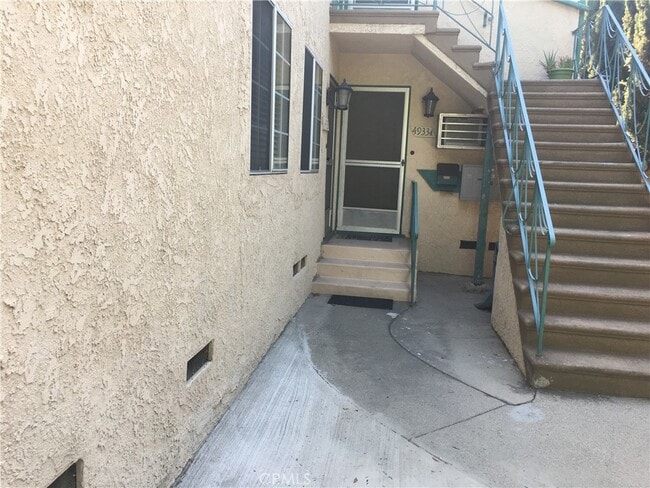 property at 4933 Cahuenga Blvd