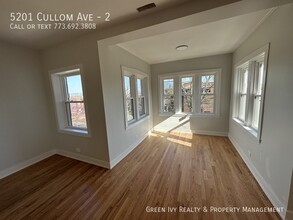 5201 W Cullom Ave-Unit -2 in Chicago, IL - Foto de edificio - Building Photo