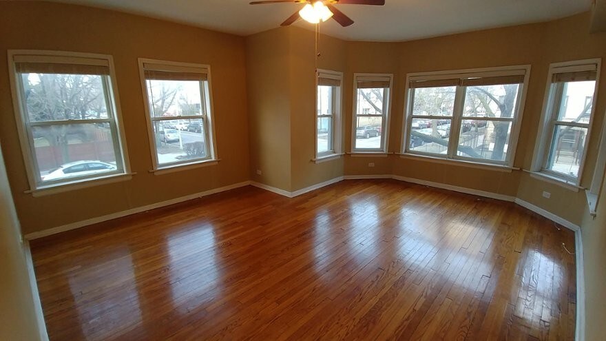 6042 N Kenmore Ave in Chicago, IL - Building Photo