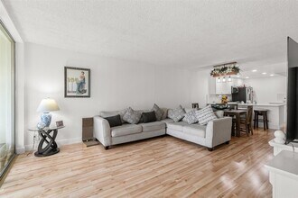 3080 N Course Dr in Pompano Beach, FL - Foto de edificio - Building Photo