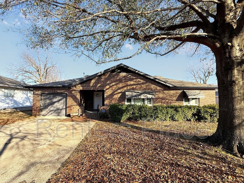 711 N Main St in Broken Arrow, OK - Building Photo