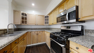 121 S Rampart Blvd in Los Angeles, CA - Building Photo - Building Photo