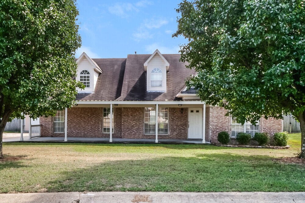 2865 Pinnacle Dr in Southaven, MS - Building Photo