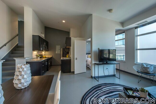 160 E Berkeley St in Boston, MA - Foto de edificio - Building Photo