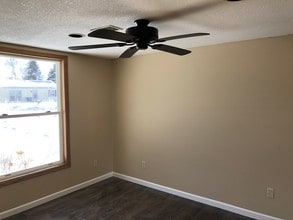 533 15th Ave in Silvis, IL - Foto de edificio - Building Photo