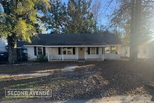 200 W 26th Ave in Pine Bluff, AR - Building Photo