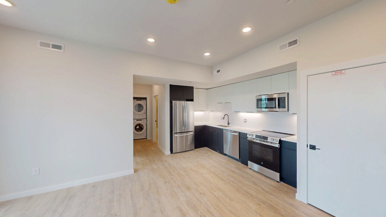 36 Mount Pleasant St, Unit 406 in Somerville, MA - Building Photo