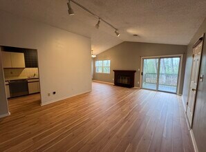 1307 Greenwich Dr, Unit 1307 Greenwich Dr in Albany, NY - Building Photo - Building Photo