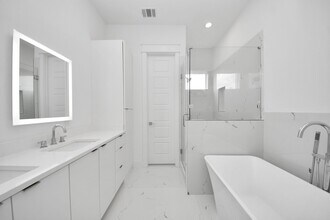 4608 Coke St in Houston, TX - Building Photo - Building Photo