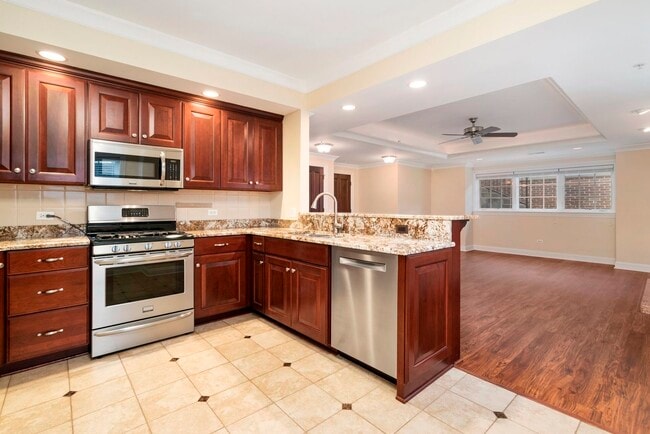 107 S Grant St in Hinsdale, IL - Building Photo - Building Photo