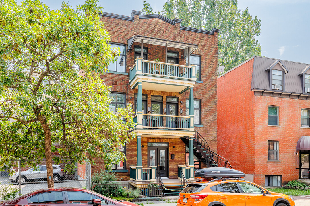 2480 Quesnel Rue in Montréal, QC - Building Photo