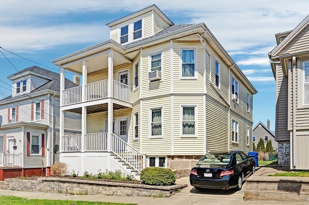 81 Willard St in New Bedford, MA - Building Photo