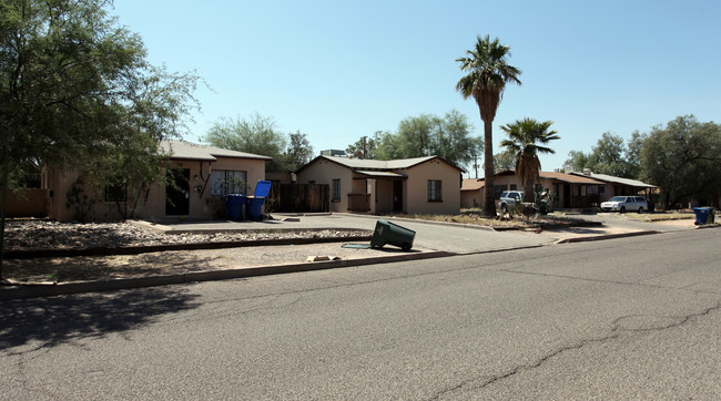 1104-1122 E Drachman St in Tucson, AZ - Foto de edificio - Building Photo