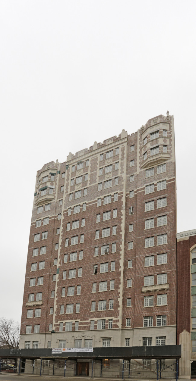 Jeffery Cyril Apartments in Chicago, IL - Foto de edificio - Building Photo