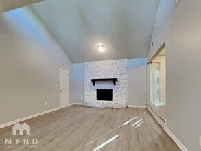 3047 Brook Hollow Dr in Rex, GA - Building Photo - Building Photo