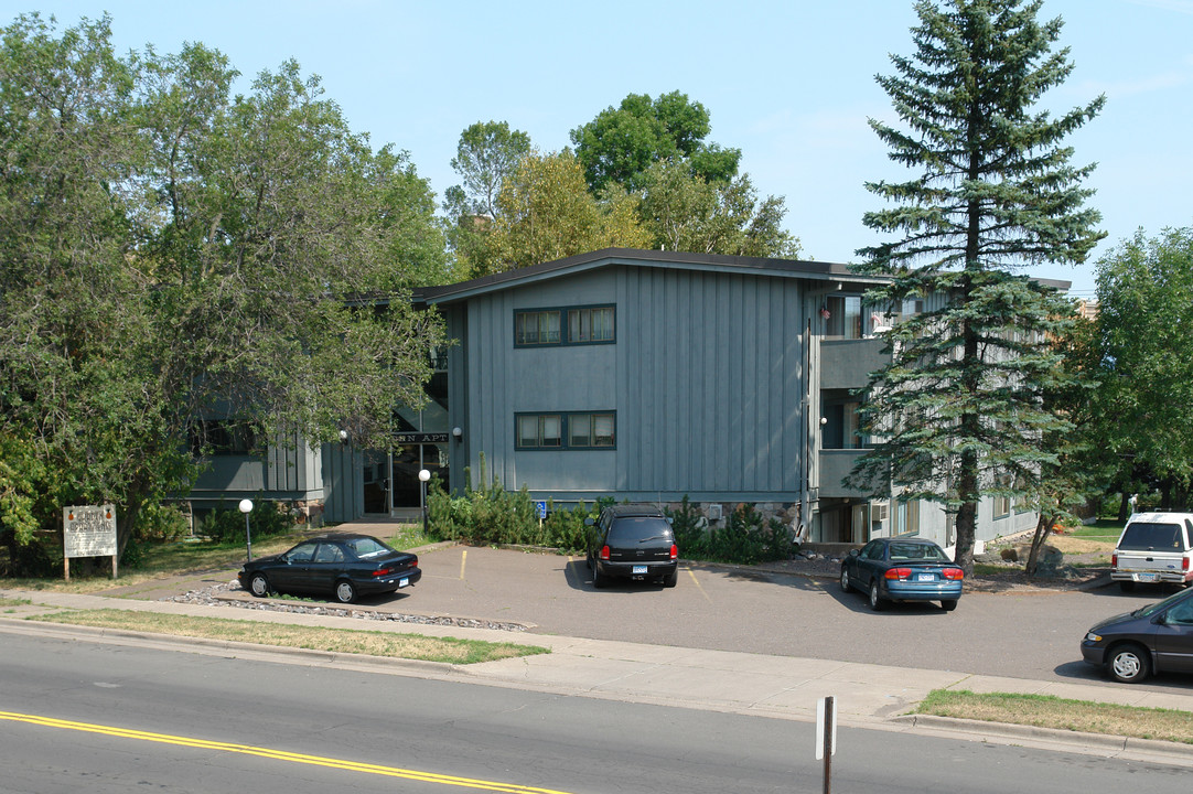 1720 E 4th St in Duluth, MN - Building Photo