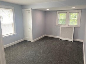 2 Amherst St in Williston Park, NY - Building Photo - Building Photo