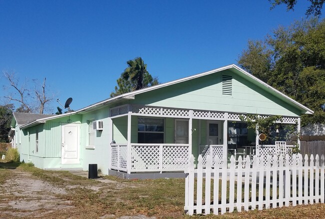 5108 Gulfport Blvd S in Gulfport, FL - Building Photo - Building Photo