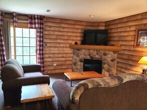 2643 IL-178 in Utica, IL - Foto de edificio - Building Photo