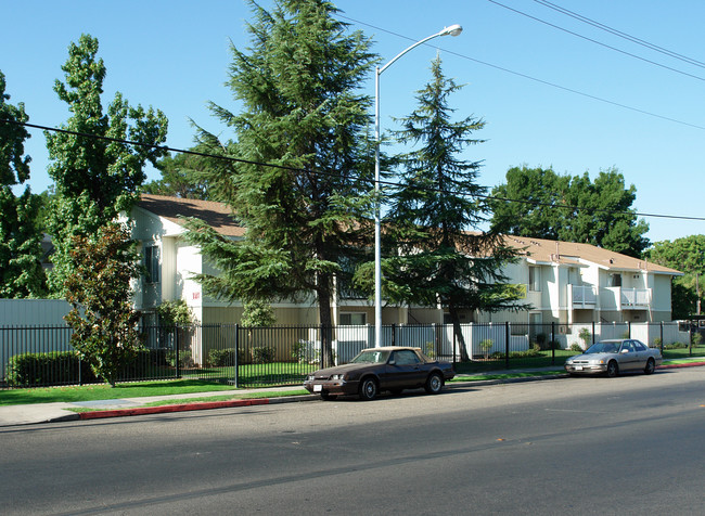 Carmel Crest in Fresno, CA - Building Photo - Building Photo