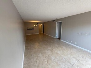 2763 Woodgate Ln in Sarasota, FL - Building Photo - Building Photo