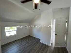 1025 S Victoria Ave in Corona, CA - Building Photo - Building Photo