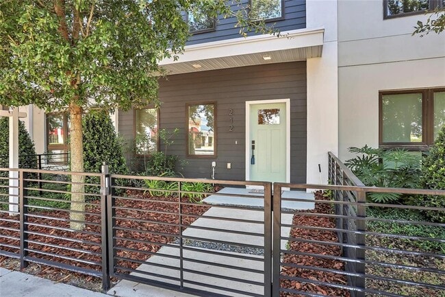 212 E Pineloch Ave in Orlando, FL - Building Photo - Building Photo