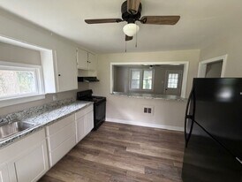 1660 Bamberger Rd in Etters, PA - Building Photo